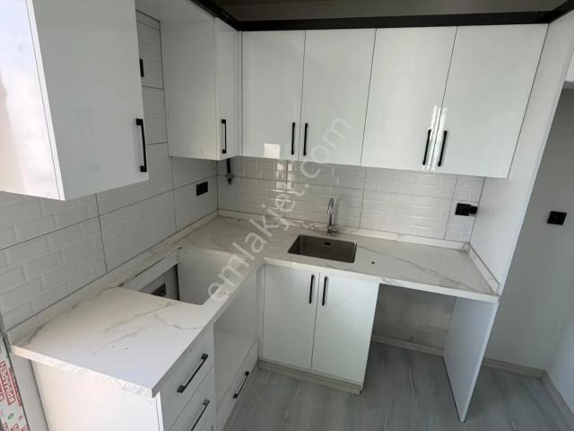 Hastaneler Kavşağı Sıfır 2+1 Doğalgazlı Kiralık Daire