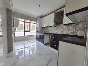 Hastanelere Yürüme Mesafesin'de İçi Full Yapılı Kiralık Daire