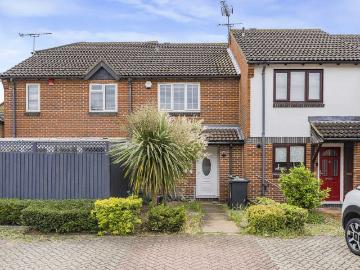 Hasted Close, Greenhithe DA9, 2 bed terraced house to rent, £1,450 pcm | PrimeLocation