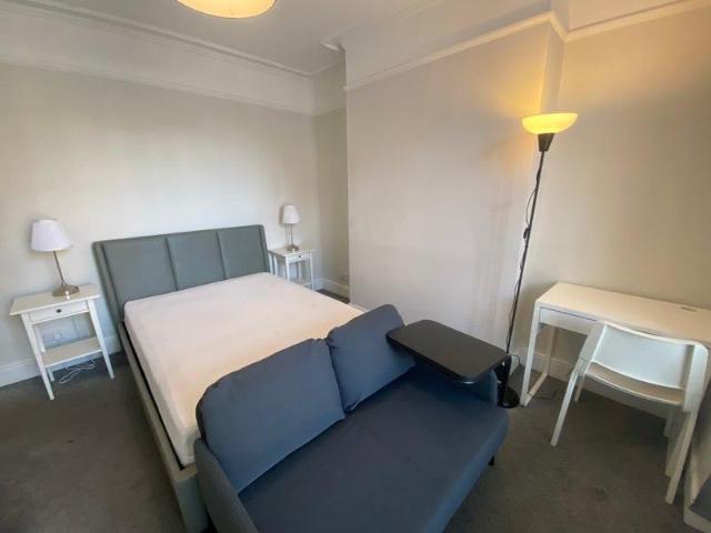 Hastings Road, Maidstone, ME15 Flat to rent £775 pcm £179 pw