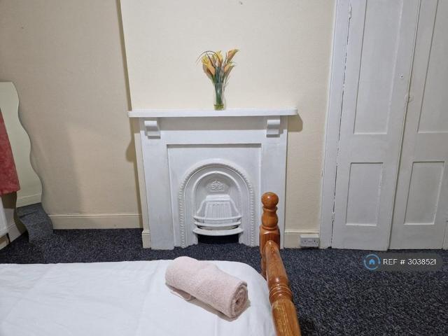 Hastings Road, Maidstone, ME15 1 bed in a house share to rent £850 pcm £196 pw