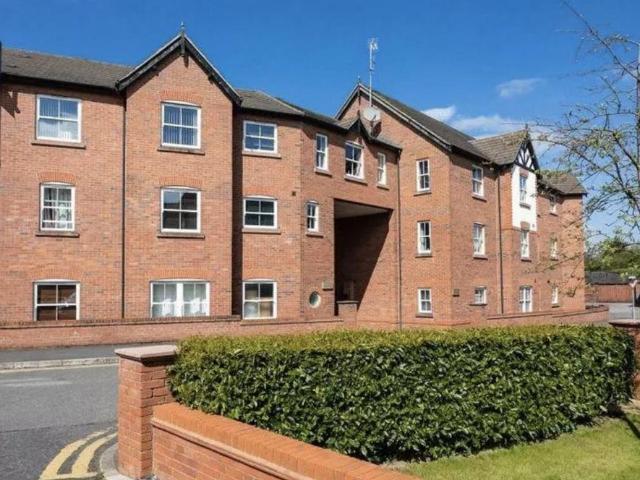Hastings Road, Nantwich CW5 2 bed apartment to rent £850 pcm £196 pw
