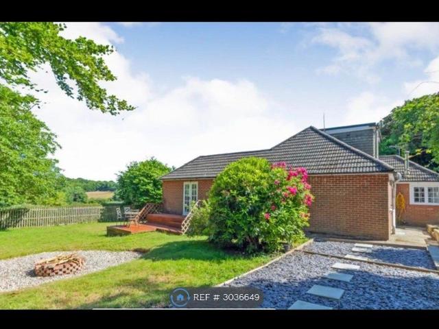 Hastings Road, Northiam, Rye TN31, 2 bed flat to rent, £1,195 pcm | PrimeLocation