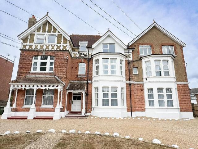 Hastings Road, Bexhill On Sea TN40, 2 bed flat to rent, £1,250 pcm | PrimeLocation