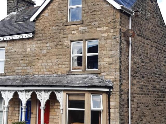 Hastings Road, Lancaster LA1 5 bed private hall to rent £455 pcm £105 pw