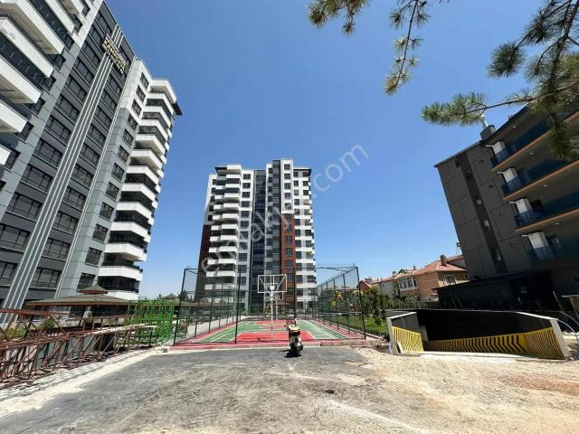 Has Saray Konakları 4+1 Satılık Lüks Site İçinde Daire