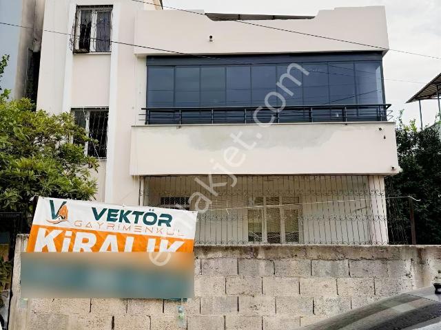 Hasan Tugal Caddesi Üzeri Bahçeli 2+1 Kapalı Mutfak Kiralık Ev