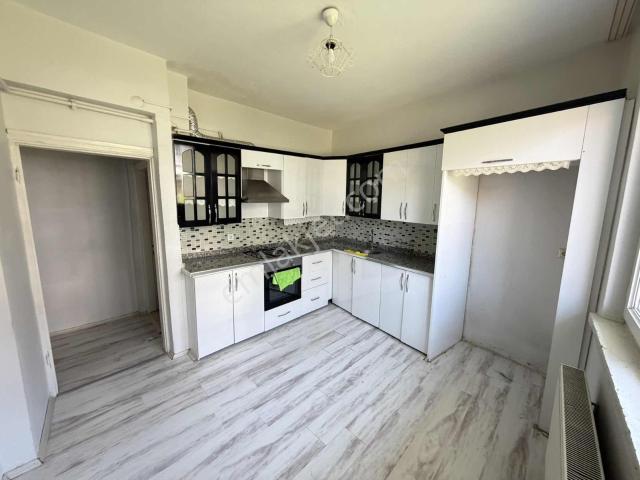 Hasan Akbulut'dan Çukurdere'de 3+1 Kiralık Daire