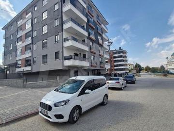 HASANOĞLANDA ÜSTÜN BİR ALTI, SIFIR, İSKANLI, ASANSÖRLÜ DAİRE
