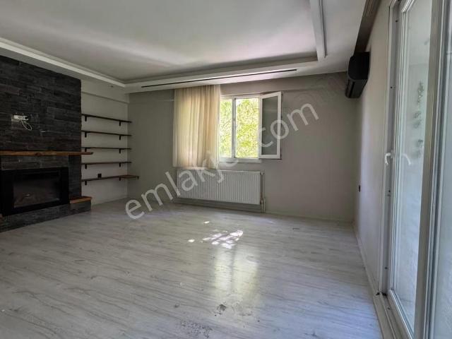 Hasanağa Bahçesi Yanı! Atatürk'te Arakat, Asansörlü Kiralık 3+1