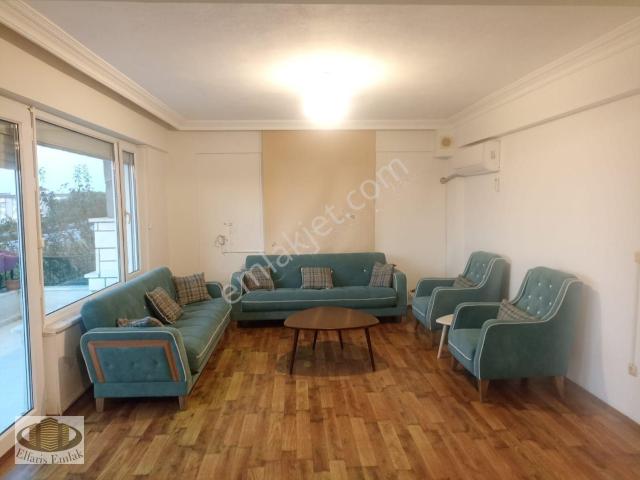 Hasanbaba Mahallesi'nde Deniz Manzaralı 4+2 Kiralık Eşyalı Villa