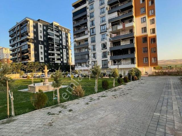 Hasankeyf Yolu Üzeri Vizyon Life Sitesi Kiralık 3,5+1 Daire