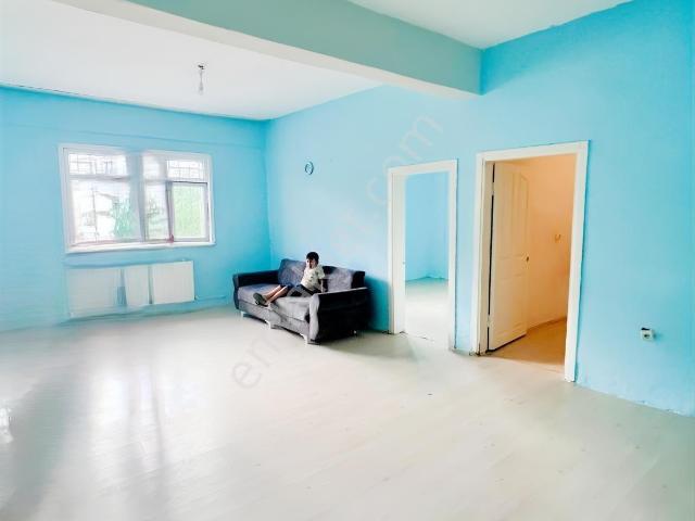 Hasanpaşa Mah 'de 2+1 Balkonlu Giriş Kat Daire