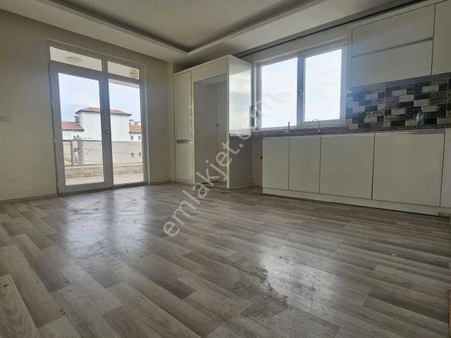 Hasasta 3+1 Kiralık Geniş Daire