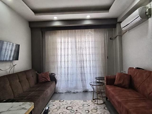 Hasarsız Cadde Üzeri 1+1 1. Kat Köşe Daire Full Eşyalı Satılık 1.500 Bin