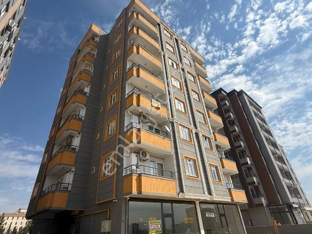 Hasbirlik Emlaktan Kiralık 1+1 Ara Kat Eşyalı Daireler