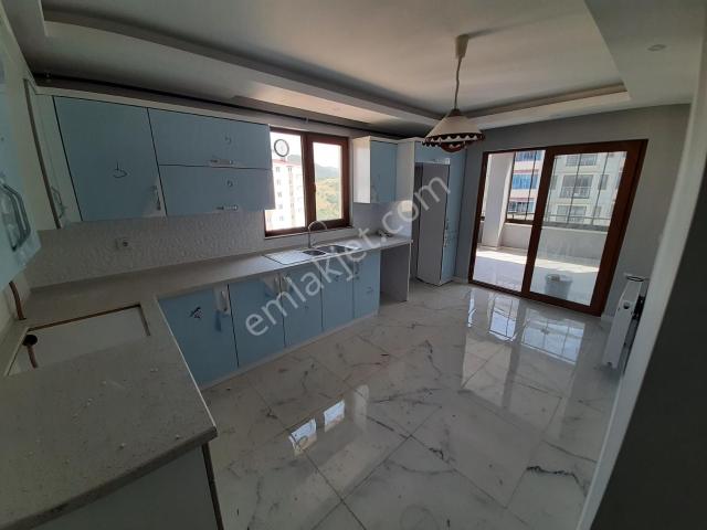 Hasköy Meşe Siteler Bölgesinde Kiralık 3+1 Daire 7. Kat