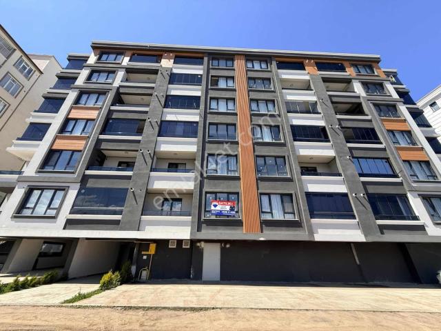 Hasköy Toptepe'de Deniz Manzaralı Geniş Lüks Antreli 1+1 Daire