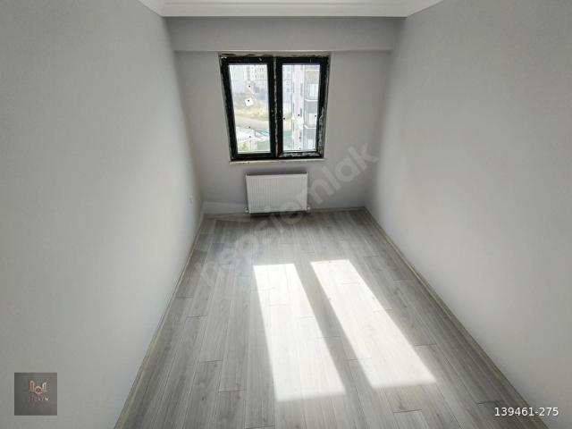 HASKÖYDE EBEVEYN BANYOLU BİREYSEL DOĞALGAZLI KİRALIK 3+1 DAİRE