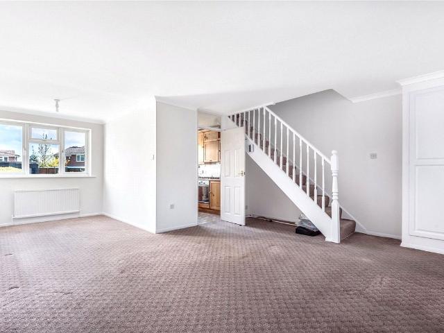 Haslam Close, Ickenham, Uxbridge UB10, 3 bed semi detached house to rent, £2,100 pcm | PrimeLocation