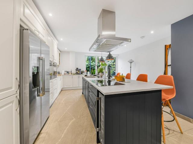 Haslemere Avenue, Hendon NW4, 5 bed detached house to rent, £5,000 pcm | PrimeLocation
