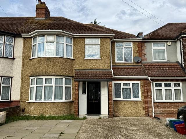 Haslemere Avenue, Hounslow 5 bed semi detached house to rent £2,800 pcm £646 pw