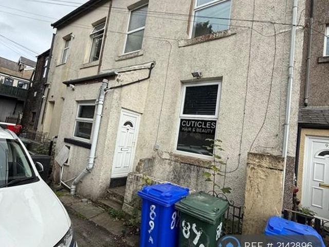 Haslingden, Rossendale, BB4 3 bed flat to rent £750 pcm £173 pw