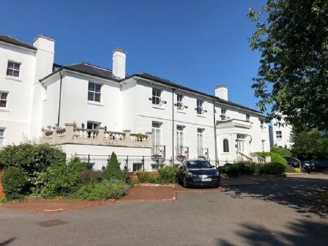 Hassock Road, Hurstpierpoint BN6, 2 bed flat to rent, £1,500 pcm | PrimeLocation