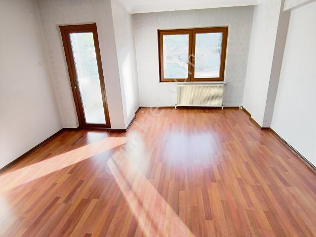 Hattat Karahisar Mah. Site İçerisinde Bakımlı 3+1 Satılık Daire