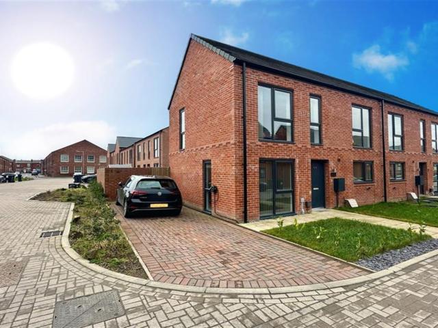 Hattersby Lane, Stockport, 3 bedroom, Semi Detached