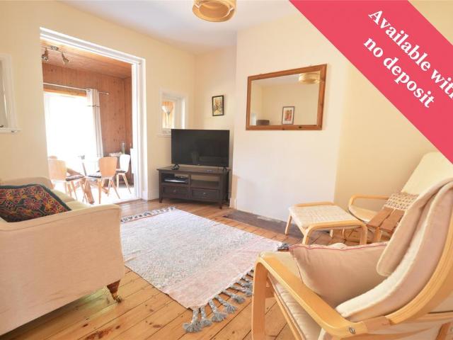 Hatton Gardens, Mitcham CR4 3 bed terraced house to rent £2,400 pcm £554 pw