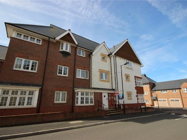 Hatton Road, Bristol, Bristol, City. 2 bed apartment to rent £1,450 pcm £335 pw