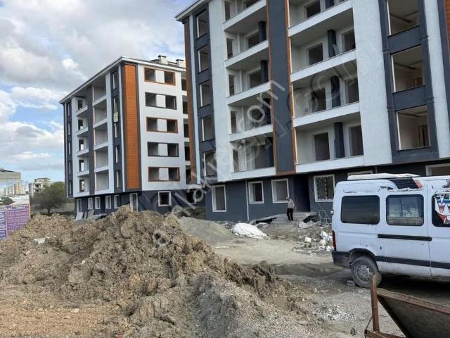 Hatuniye Mahallesinde Satılık Geniş 2+1 Daire