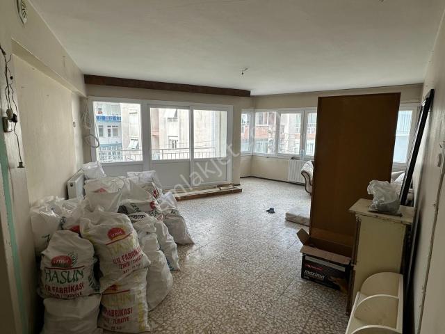 Hatay Cadde Paralelinde 3+1 130m2 Arakat Tadilatlı Dogalgazlı Da