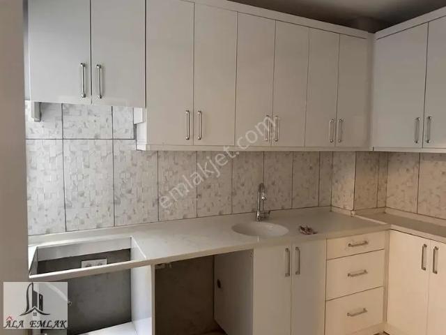 Hatay Noktada Arakat Geniş 3+1 Çift Cephe Satılık