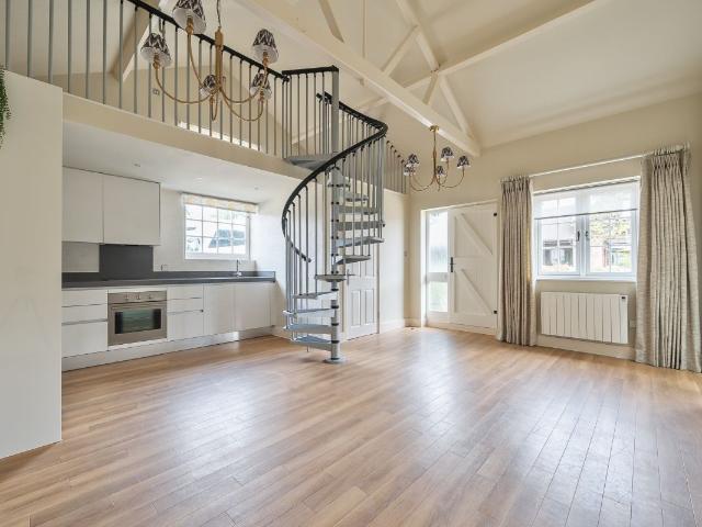 Hatchet Lane, Winkfield, Windsor SL4, 1 bed flat to rent, £1,595 pcm | PrimeLocation