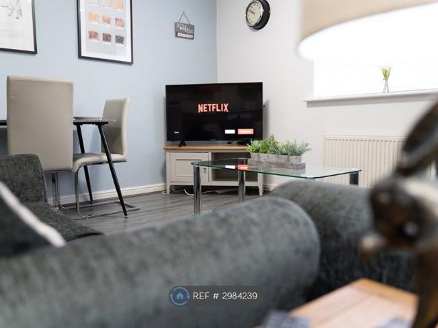 Hatfield Close, Corby NN18, 2 bed flat to rent, £1,750 pcm | PrimeLocation