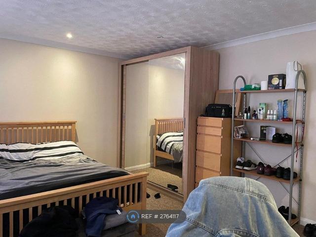 Hatfield, Hatfield AL10, 3 bed flat to rent, £1,776 pcm | PrimeLocation