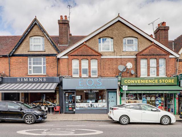 Hatfield Road, St Albans, AL1 3 bed flat to rent £2,150 pcm £496 pw