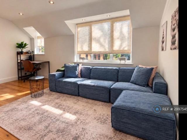 Hatfield Road, St Albans, AL1 2 bed flat to rent £3,600 pcm £831 pw