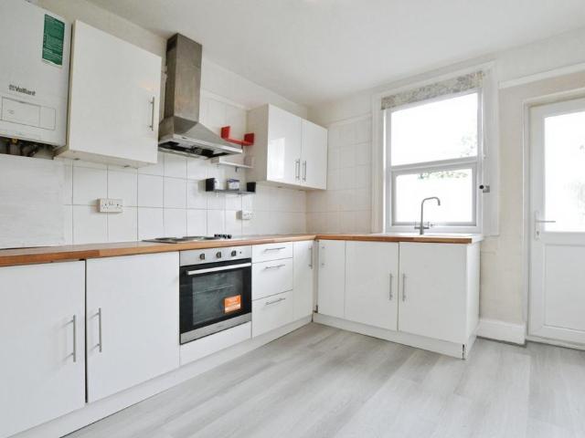 Hatfield Road, St Albans, AL1 2 bed maisonette to rent £1,700 pcm £392 pw