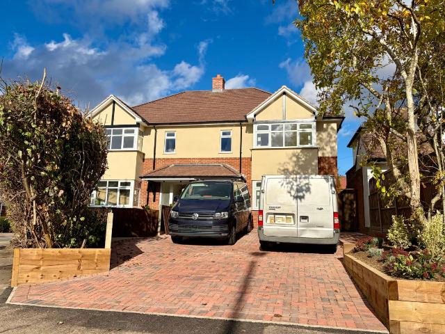 Hatfield Road, St Albans AL4, 4 bed semi detached house to rent, £4,250 pcm | PrimeLocation