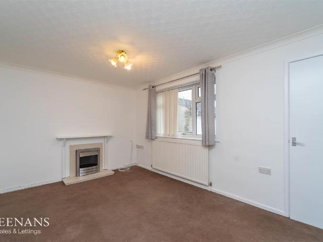 Hathaway Fold, Padiham, Burnley BB12, 2 bed flat to rent, £595 pcm | PrimeLocation