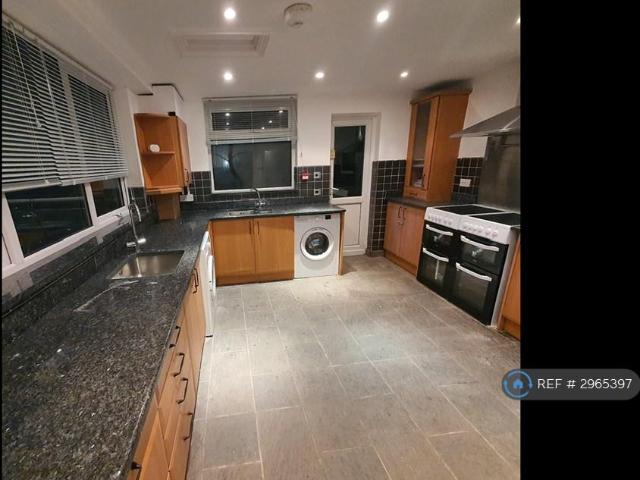 Hatherley Road, Sidcup, DA14 1 bed in a house share to rent £900 pcm £208 pw