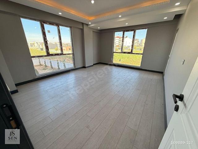 HATİP MAHALLESİNDE HAVUZLU SİTE İÇİNDE 3+1 SATILIK DAİRE