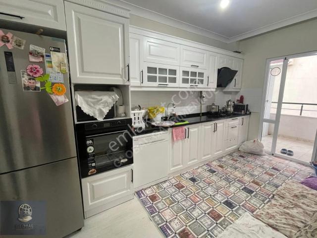 Hatip Mah. Satılık 3+1 Daire 135m² 1 Yıllık
