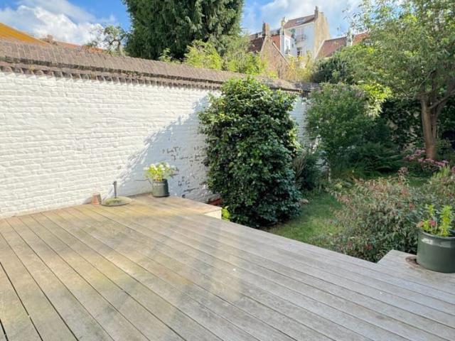 HAUT DE SAINT GILLES – FAMILY HOUSE WITH GARDEN – 5 BEDROOMS