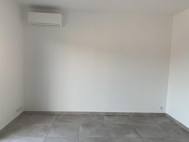 Haut de villa T2 non meublé 32.08 m2 AUBAGNE