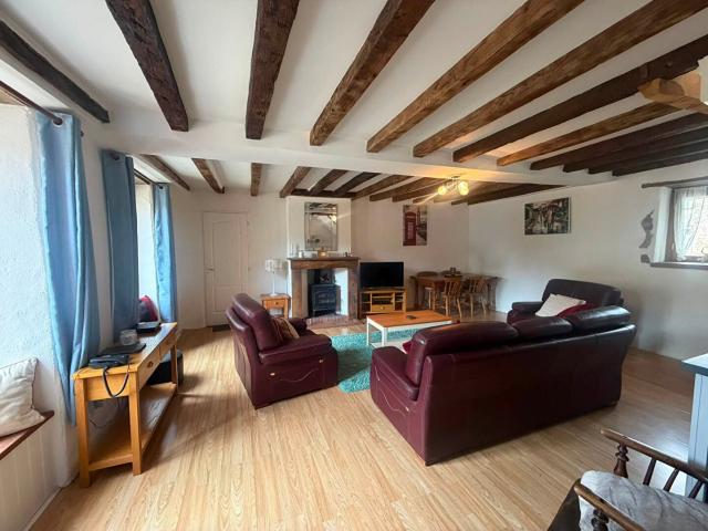 HAUTE VIENNE 2 maisons et un appartement d'une chambre, entièrement rénovés et prêts à vous accueillir