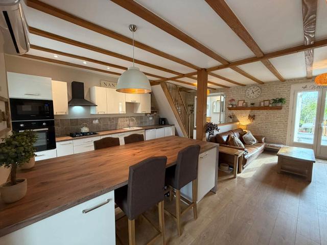 HAUTE VIENNE Charmante Maison de Village Entièrement Rénovée